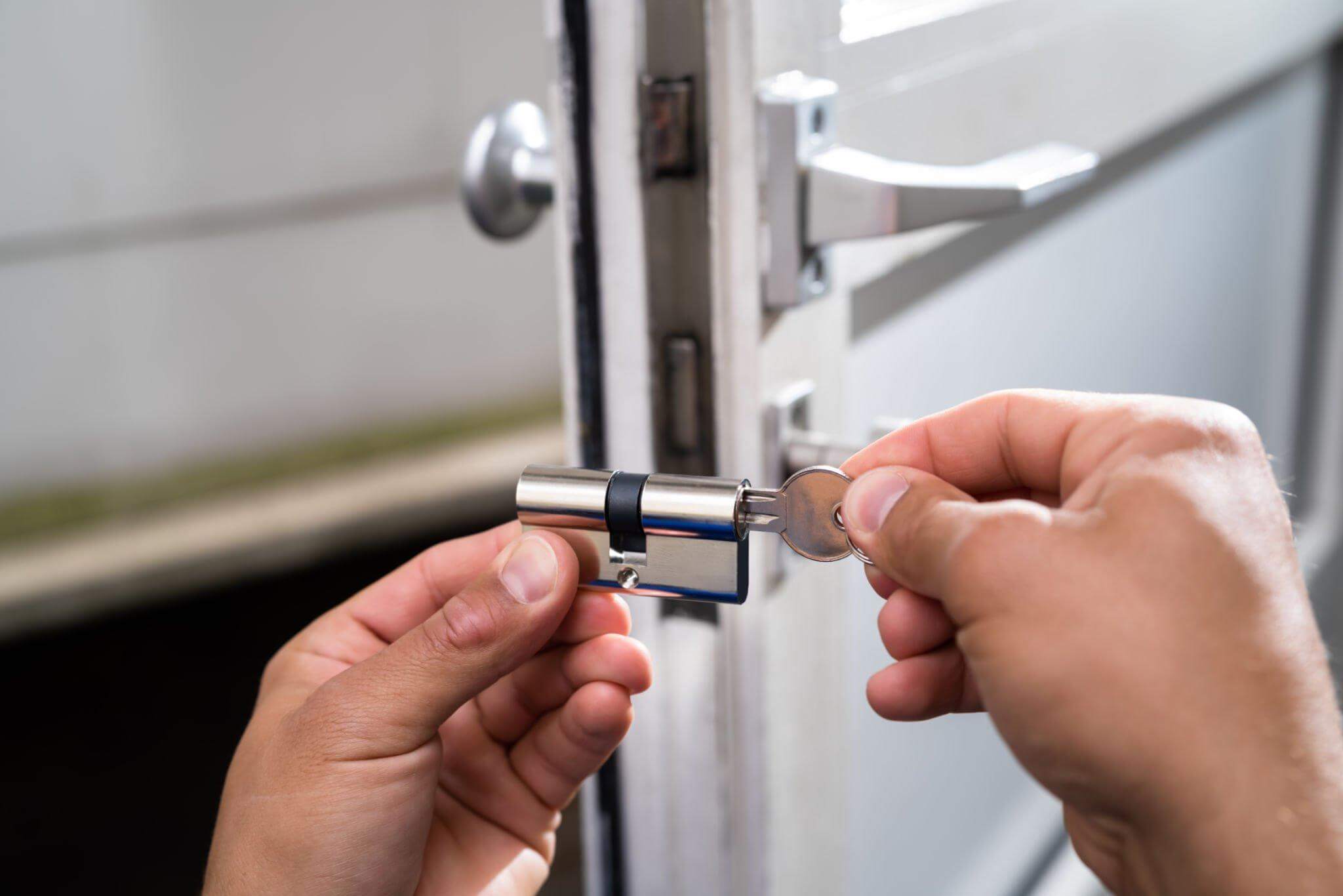 Mobile Locksmith that comes to you. Lock and Load Locksmith in Las Vegas