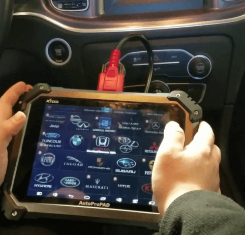 Lock and Load Locksmith doing Car Key Fob Reprogramming in Las Vegas